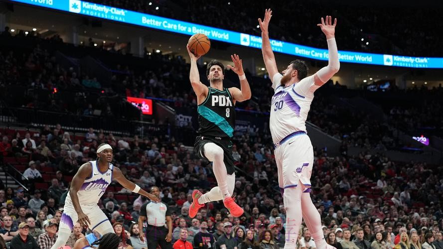 阿夫迪亚33+8+9杨瀚森4分救主，开拓者137-117大胜爵士